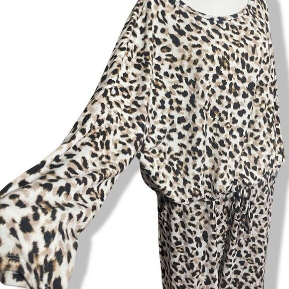 2 Piece Pajama Set, Soft & Cozy, Oversized Top, Drop Shoulder, Animal Print - Picture 4 of 10